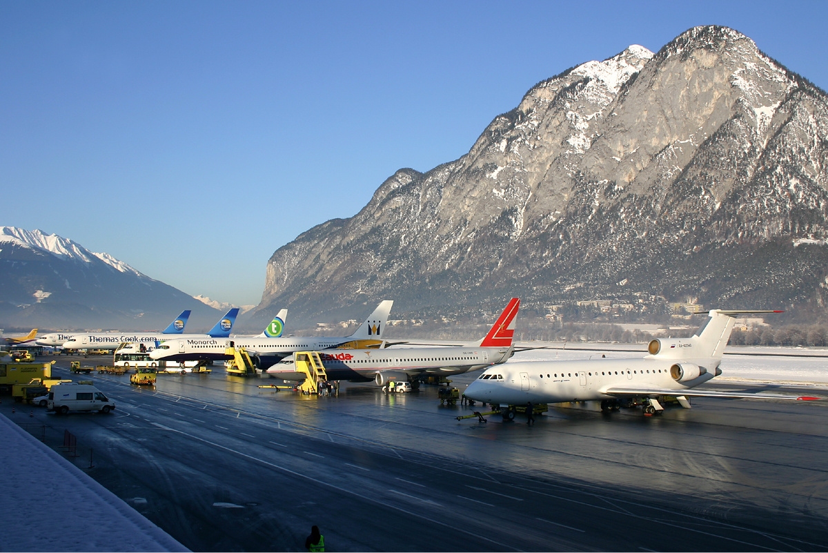 Vorfeld am Flughafen Innsbruck, Heimatflughafen von Tyrolean Airways